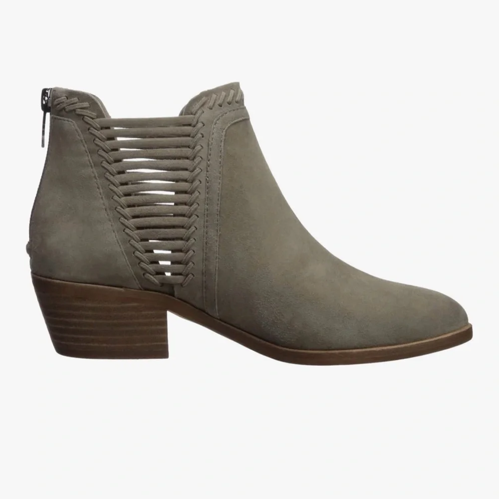 Vince Camuto Pippsy Suede Ankle Booties Cabincore Western low heel taupe - Picture 4 of 13